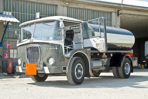 storia-del-camion-lancia-esatau-01-min